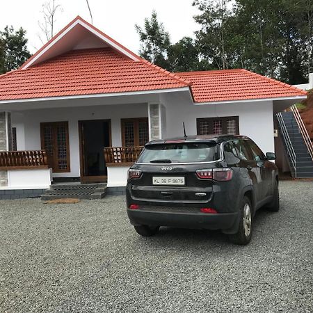 Friends Valley Home Stay Kattappana Ngoại thất bức ảnh